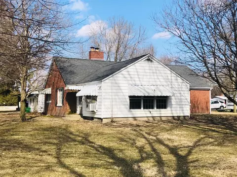 413 E Main St, Brook, IN 47922 photo 5