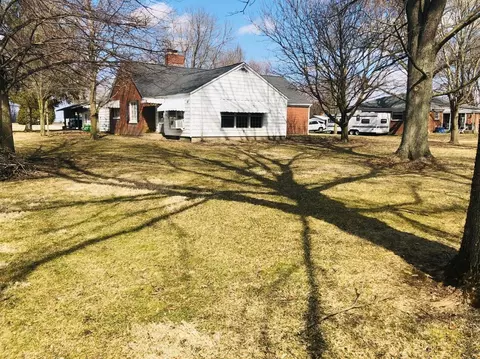 413 E Main St, Brook, IN 47922 photo 42