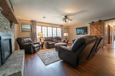 1516 E Valley Pl, Dyer, IN 46311 photo 23