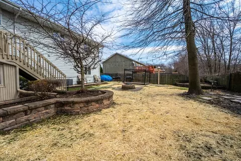 1516 E Valley Pl, Dyer, IN 46311 photo 32