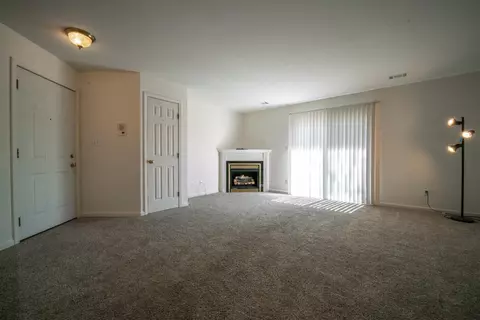 2721 Georgetowne Dr #A2, Highland, IN 46322 photo 5