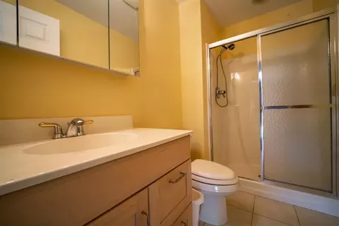 2721 Georgetowne Dr #A2, Highland, IN 46322 photo 12