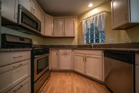 2721 Georgetowne Dr #A2, Highland, IN 46322 photo 11