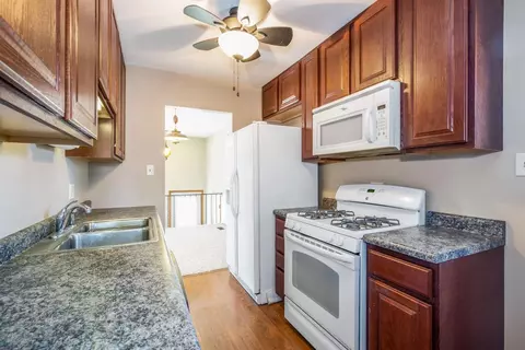 620 James Pl, Griffith, IN 46319 photo 6