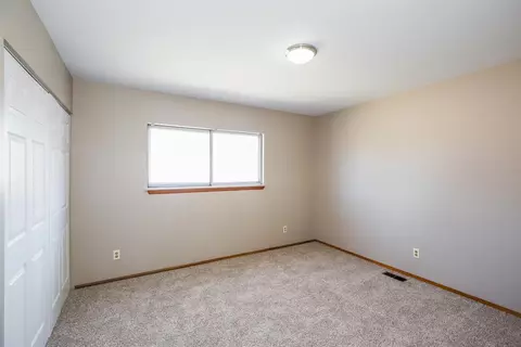 620 James Pl, Griffith, IN 46319 photo 8