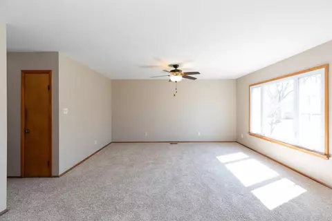 620 James Pl, Griffith, IN 46319 photo 3