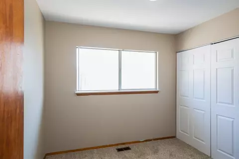 620 James Pl, Griffith, IN 46319 photo 9
