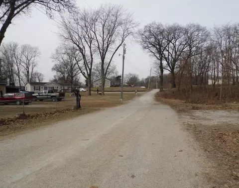 8942 E Campbell Rd, Knox, IN 46534 photo 2