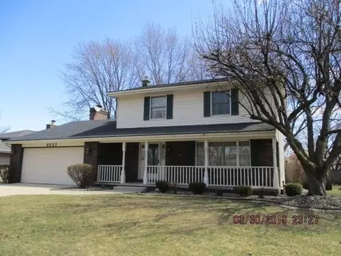 9537 Marigold Ln, Munster, IN 46321 photo 1