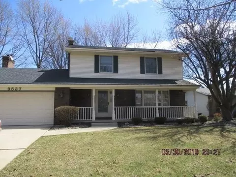 9537 Marigold Ln, Munster, IN 46321 photo 2