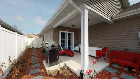 3805 Windslow Dr, Valparaiso, IN 46383 photo 5