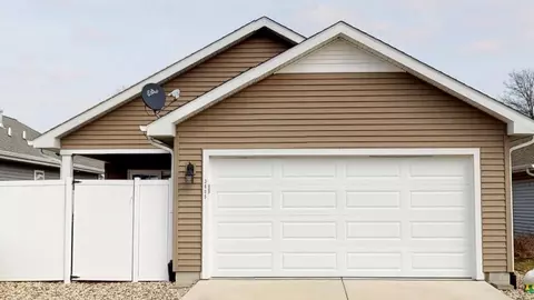 3805 Windslow Dr, Valparaiso, IN 46383 photo 4