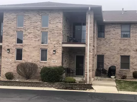 1347 Wright Dr, Crown Point, IN 46307 photo 2