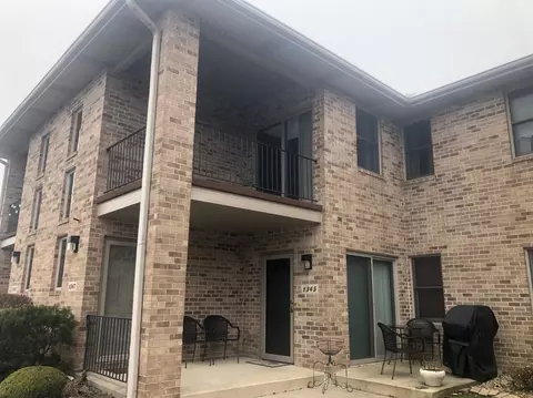 1347 Wright Dr, Crown Point, IN 46307 photo 1