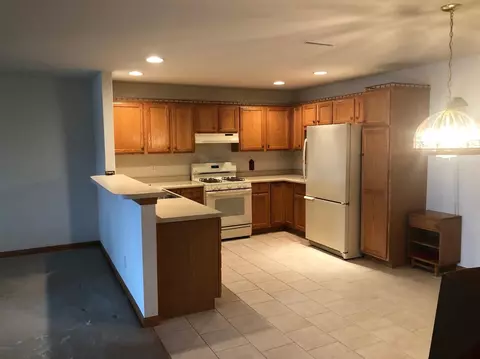 1347 Wright Dr, Crown Point, IN 46307 photo 6