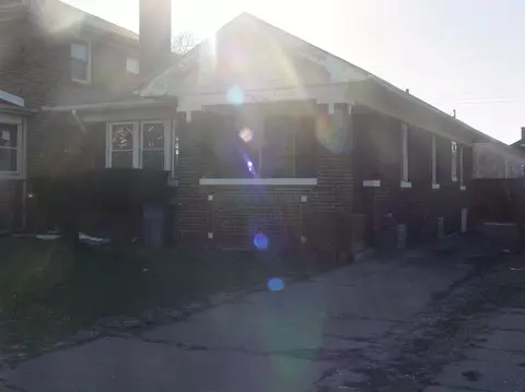442 Mckinley St, Gary, IN 46404 photo 3