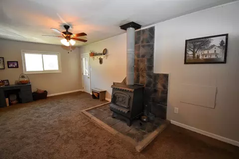 446 E Decker Dr, Winamac, IN 46996 photo 7