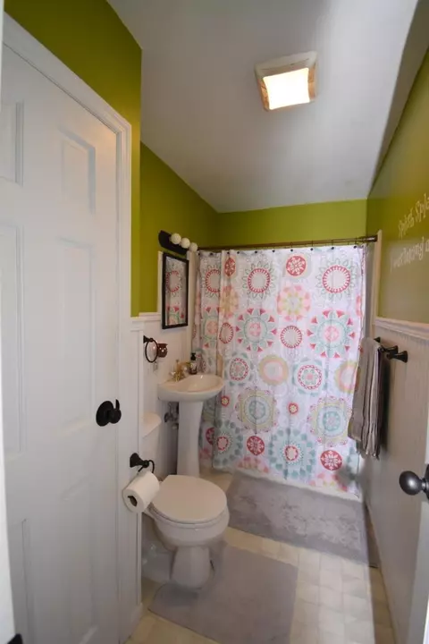 446 E Decker Dr, Winamac, IN 46996 photo 12