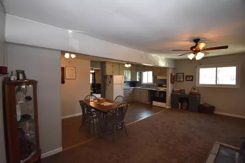 446 E Decker Dr, Winamac, IN 46996 photo 6