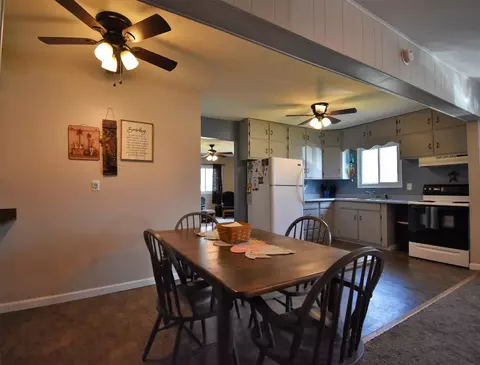 446 E Decker Dr, Winamac, IN 46996 photo 3