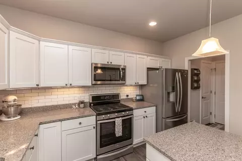 205 Talon Dr, Valparaiso, IN 46385 photo 9