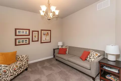 205 Talon Dr, Valparaiso, IN 46385 photo 4