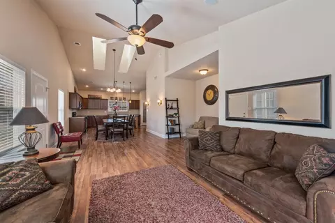 1209 Sawgrass Dr, Griffith, IN 46319 photo 3