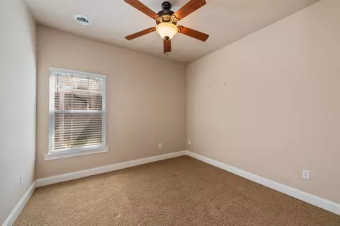 1209 Sawgrass Dr, Griffith, IN 46319 photo 9