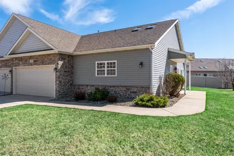 1209 Sawgrass Dr, Griffith, IN 46319 photo 1