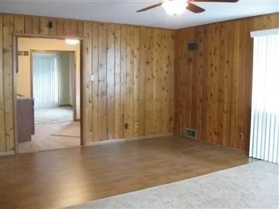 634 N Cline Ave, Griffith, IN 46319 photo 9