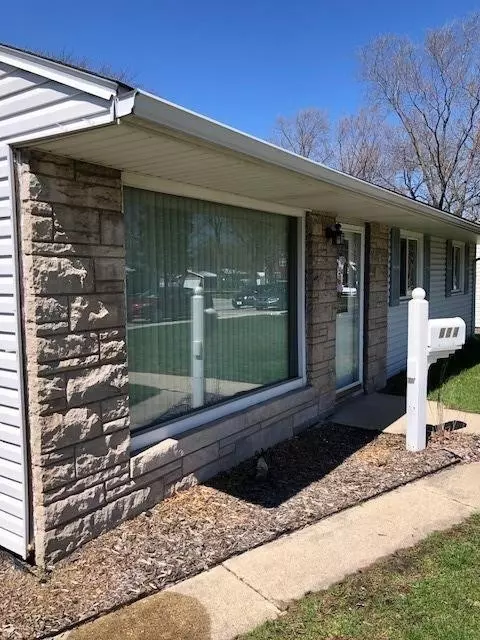 634 N Cline Ave, Griffith, IN 46319 photo 2