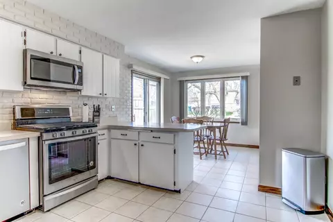 2426 Hickory Dr, Dyer, IN 46311 photo 7