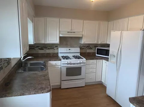 945 Ivanhoe Ln, Dyer, IN 46311 photo 5