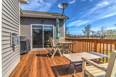 859 E Shakespeare Dr, Valparaiso, IN 46383 photo 24