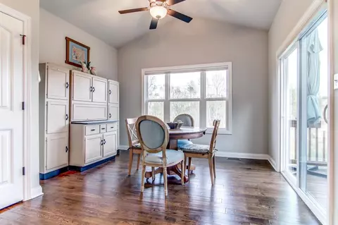 859 E Shakespeare Dr, Valparaiso, IN 46383 photo 14