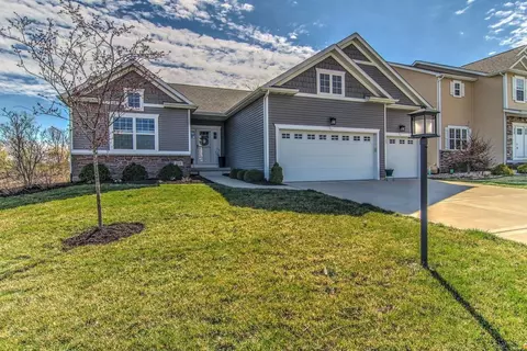 859 E Shakespeare Dr, Valparaiso, IN 46383 photo 2
