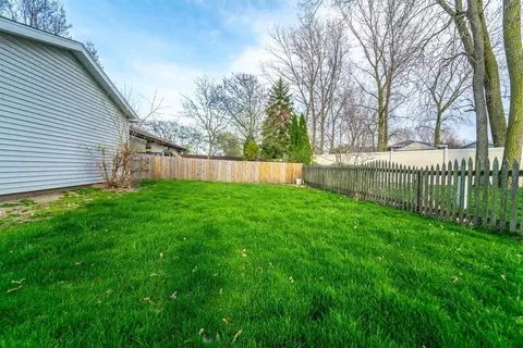 1911 W Ash St, Griffith, IN 46319 photo 15
