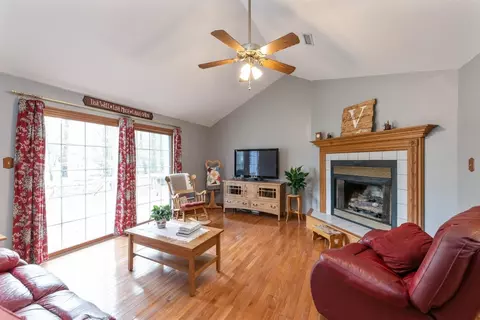 1539 Admiral Ct, Porter, IN 46304 photo 4