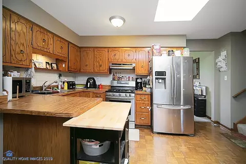 2450 Flat Rock Rd, Dyer, IN 46311 photo 3