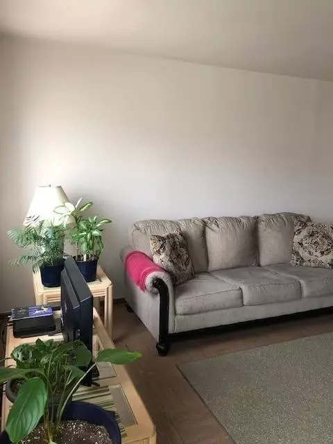 607 King St, Gary, IN 46406 photo 3