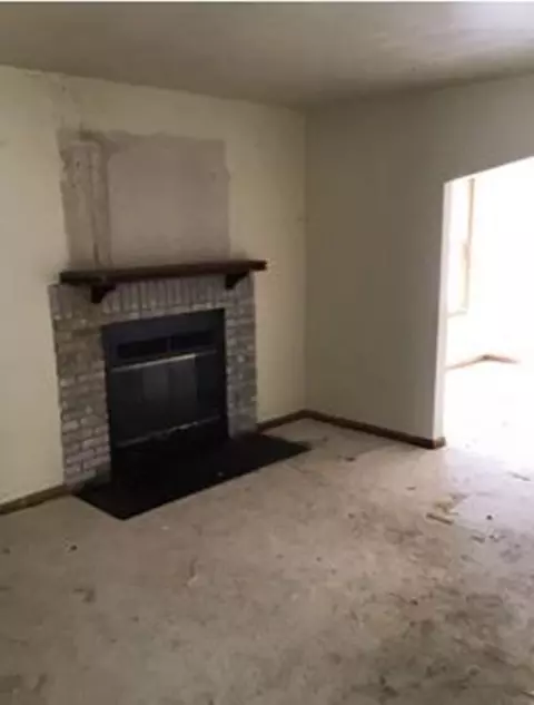 2206 Noble St, Gary, IN 46404 photo 3