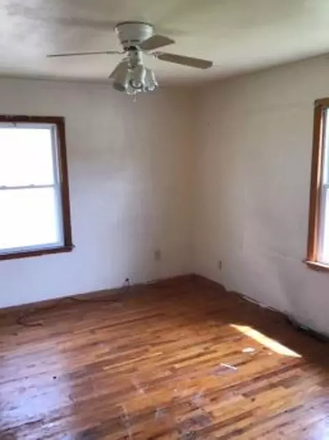 2206 Noble St, Gary, IN 46404 photo 5