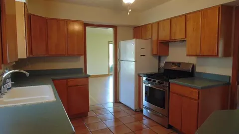 6735 Hemlock Ave, Gary, IN 46403 photo 12