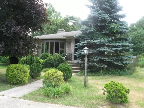 6735 Hemlock Ave, Gary, IN 46403 photo 1