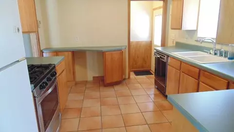 6735 Hemlock Ave, Gary, IN 46403 photo 13