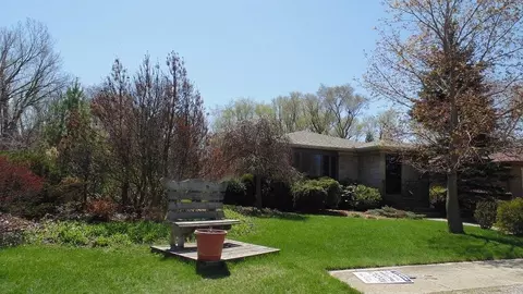 6735 Hemlock Ave, Gary, IN 46403 photo 3