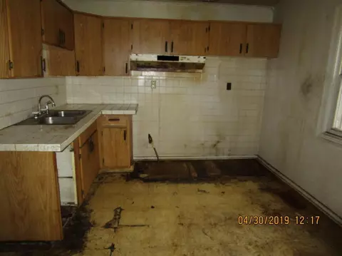 7135 Hemlock Ave, Gary, IN 46403 photo 12