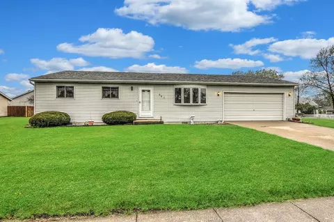 547 Thomas St, Crown Point, IN 46307 photo 1