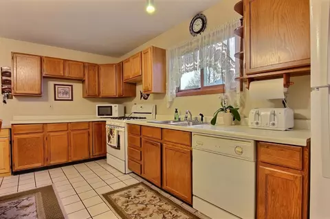 547 Thomas St, Crown Point, IN 46307 photo 9