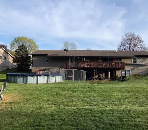4061 E Rolling Dr, Rolling Prairie, IN 46371 photo 2